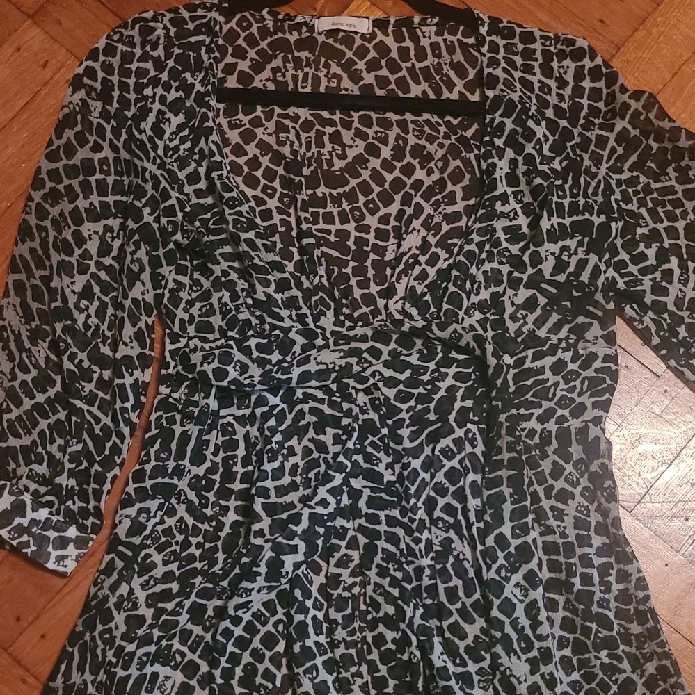 Cute blousy tie top hp🔥🔥🔥🔥